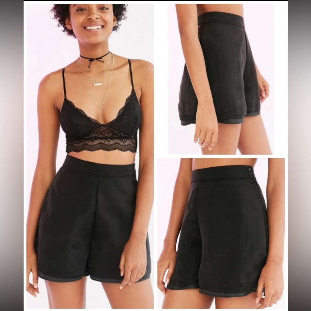 *Kimchi Blue Black Lined Layered Sheer Black Chiffon Size 0 Shorts #X
